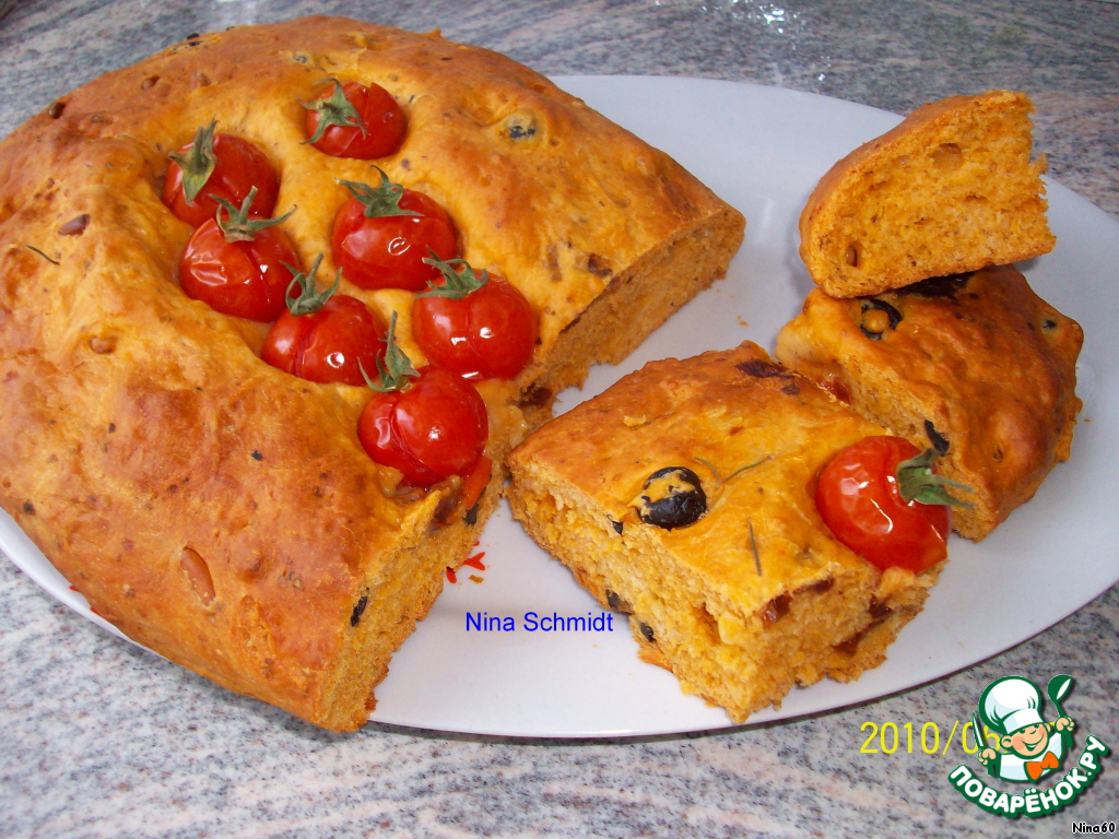 Mit Tomaten Focaccia - Focaccia with tomatoes