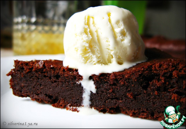 Moist chocolate cake with whiskey