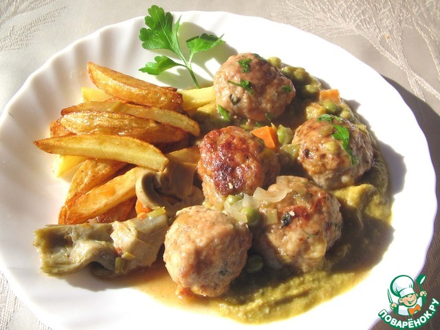 Meatballs in Spanish vegetable sauce