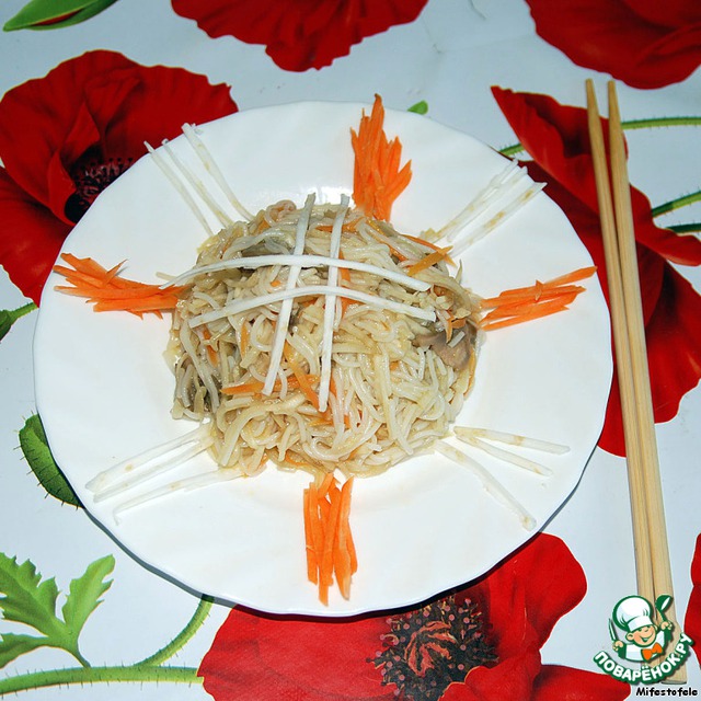 Air cellophane with mushrooms and celery