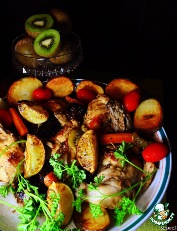 Chicken with kiwifruit and prunes