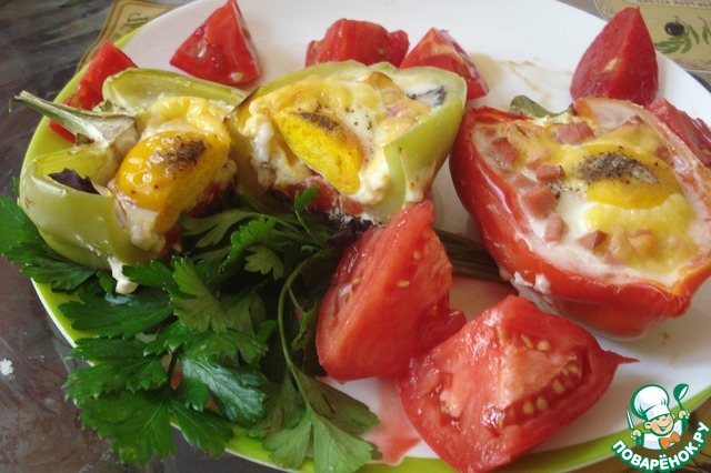 Eggs baked in peppers