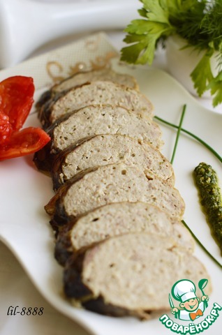 Roll of carp with pesto and cream cheese