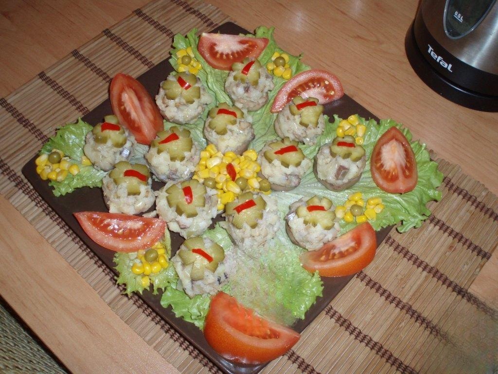 Snack herring in a hat