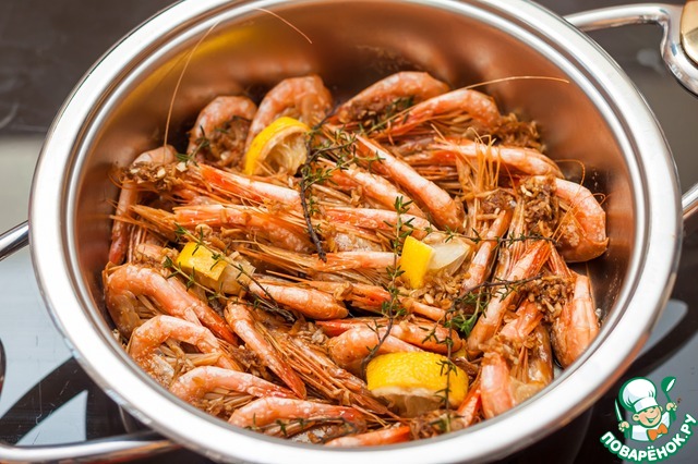 Shrimp with garlic, ginger and lemon