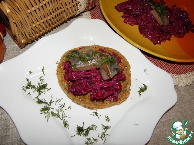 Caviar from roasted beets with herring