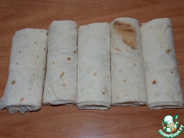 Vegetables with mushrooms in pita bread