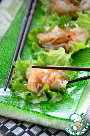 Fried shrimp in rice noodles