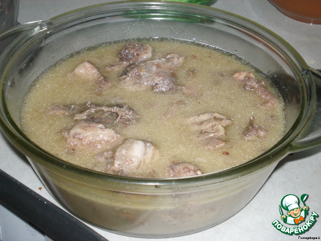 Chicken in nut-garlic sauce-jelly