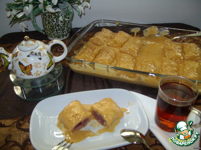 Cherries in puff pastry