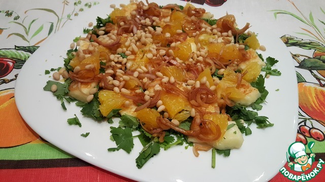 Salad with fried cheese