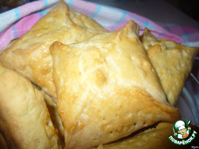 Envelopes of dough with vegetables