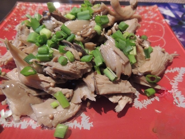 Spicy pickled oyster mushrooms