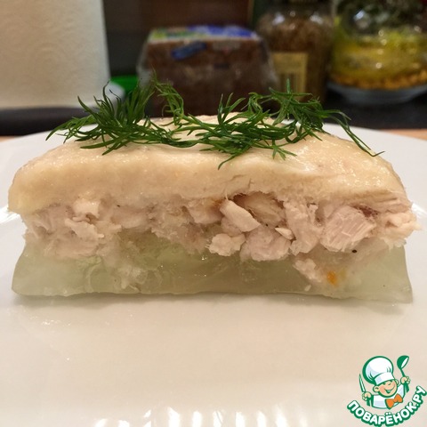 Puff chicken aspic with horseradish