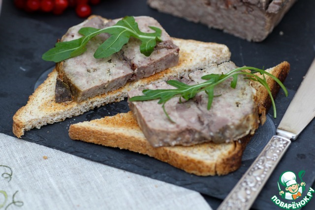 Pate of duck with cranberry sauce