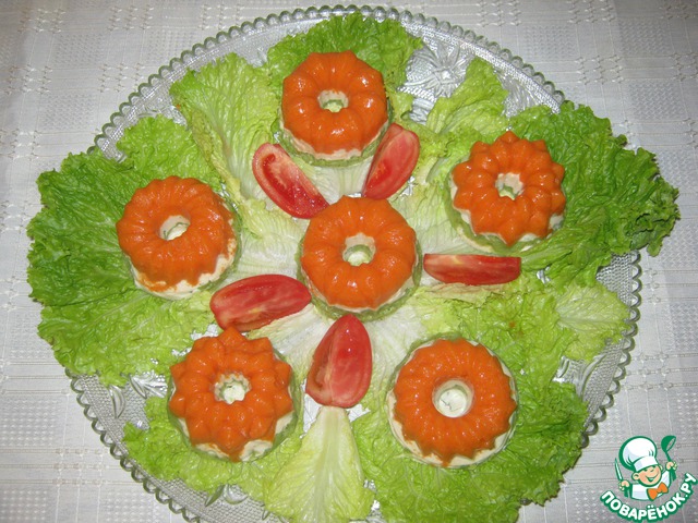Diet Jell-o with broccoli, carrots and chicken