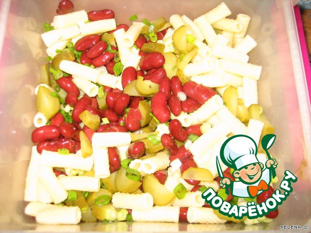 Warm salad with chicken hearts