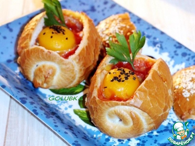 Crispy rolls with vegetables and chicken