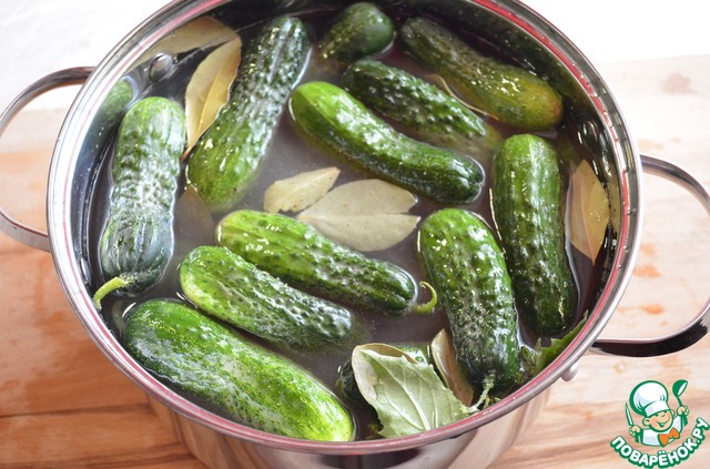 Pickled cucumbers 