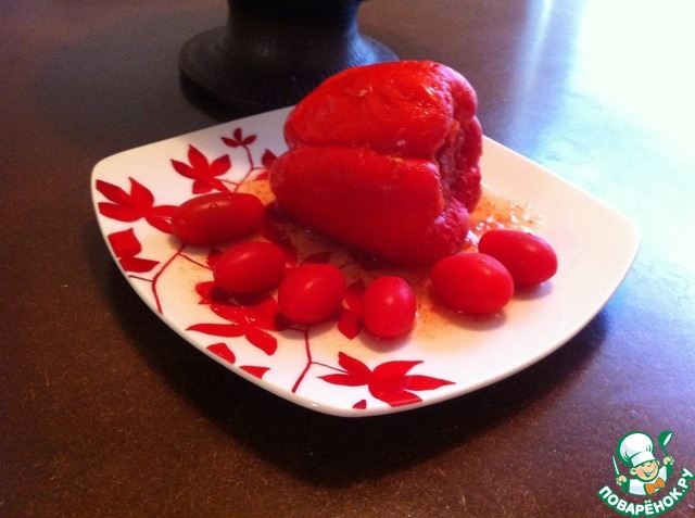 Bell pepper stuffed with carrots