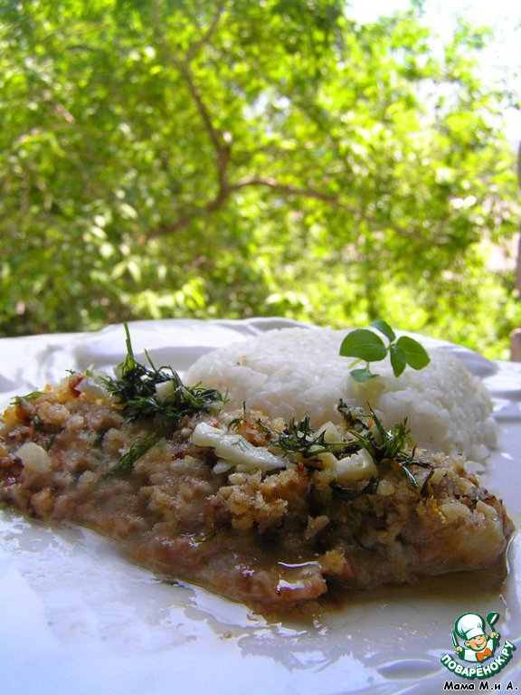 Lemon fish with nut-bread strasheim