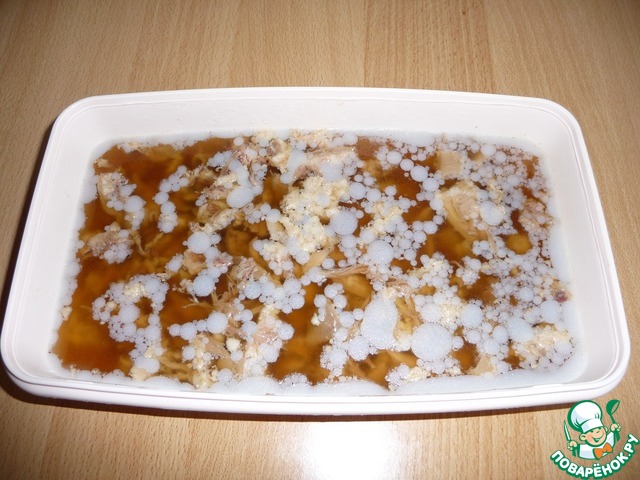 Jellied pigs ' feet and tail