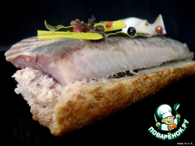 Herring fillets in wine sauce