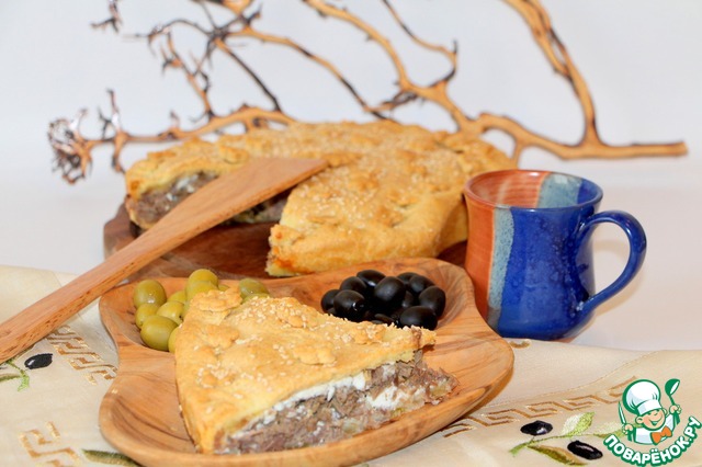 Cretan meat pie 