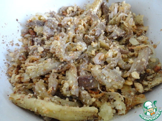 Baked eggplant with walnuts