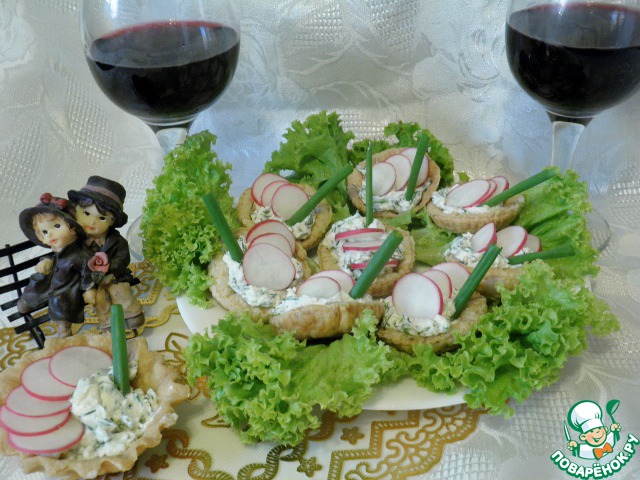 Tartlets with radish