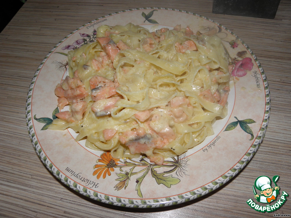 Tagliatelle with salmon