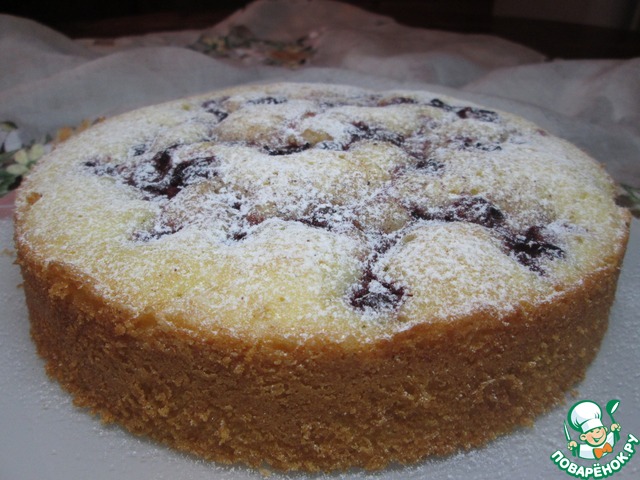 Viennese cake with cherries