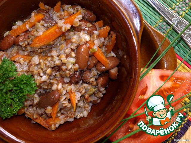 Buckwheat with beans and vegetables