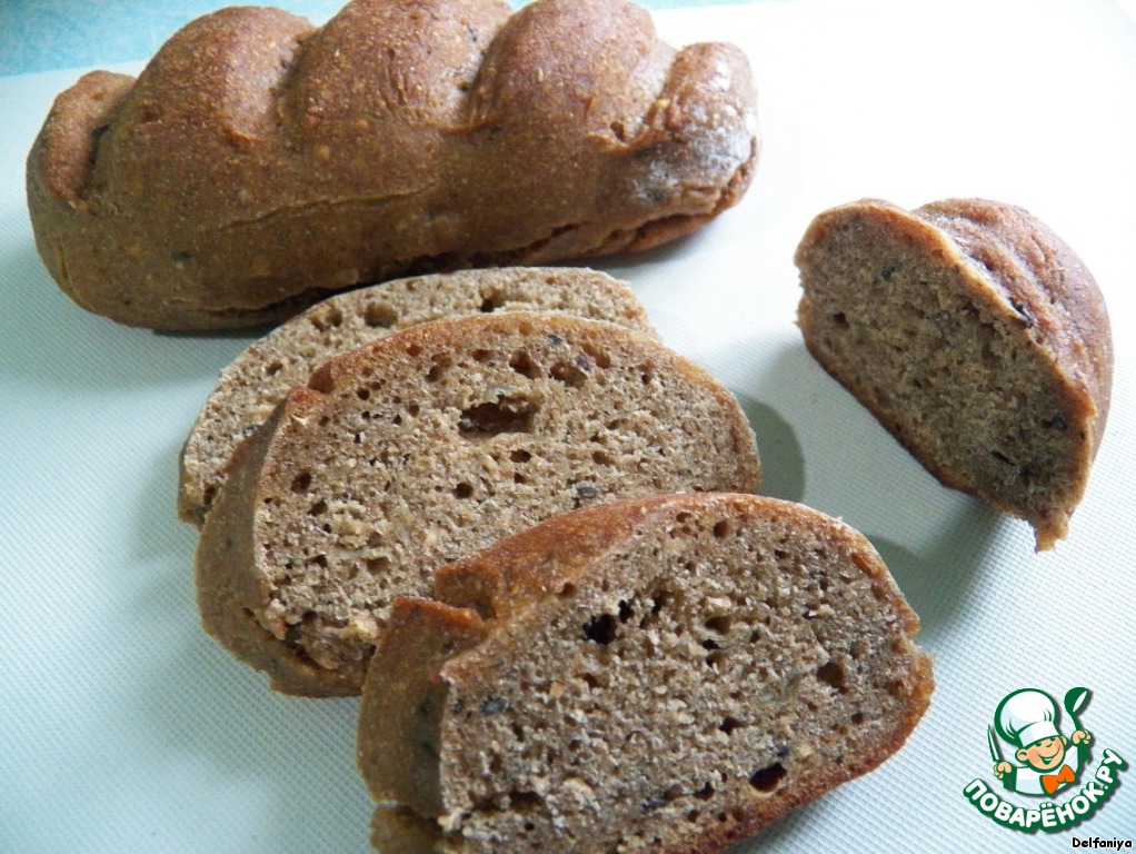 Rye-wheat bread in bread with fried onions