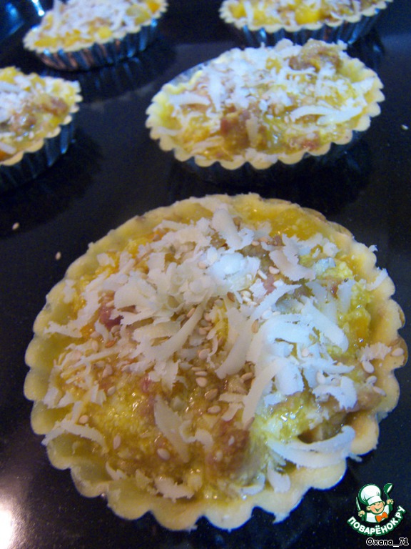 Тарталетки с тыквой и сальсичей