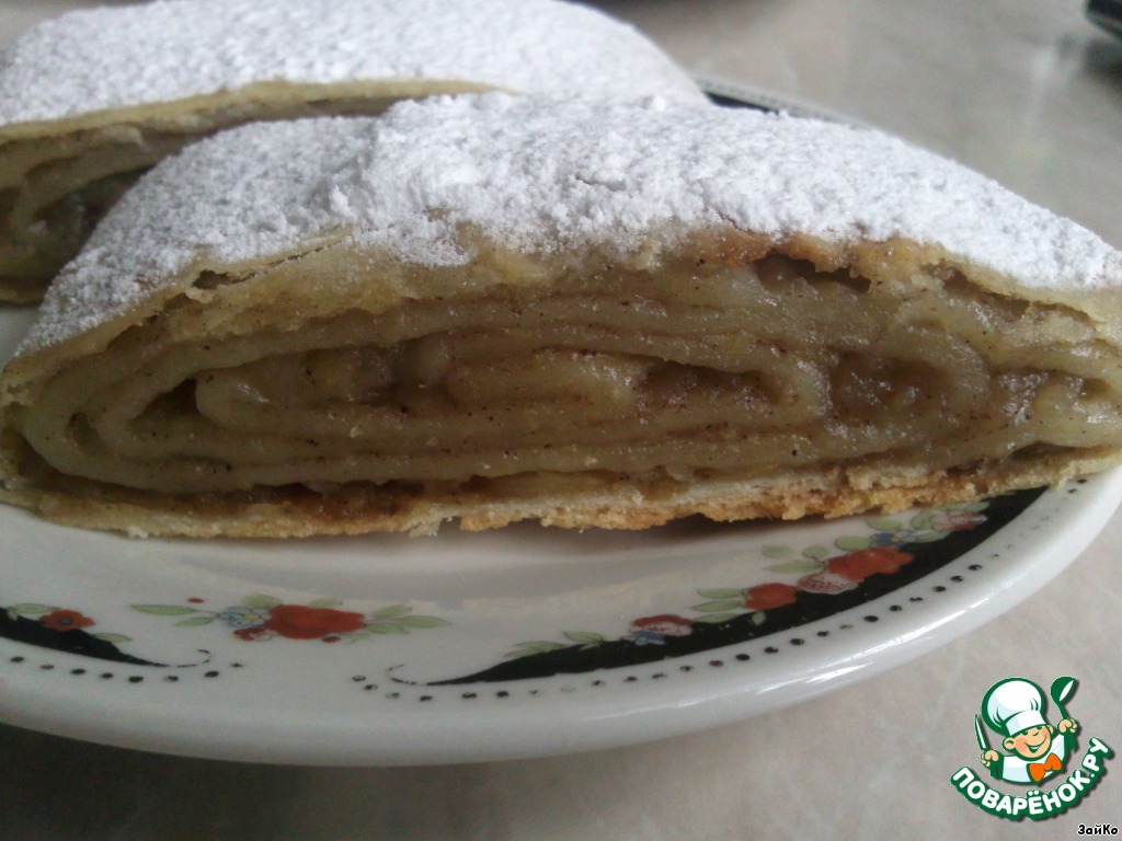 Apple strudel