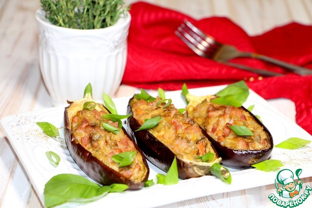 Eggplant stuffed with ham and vegetables