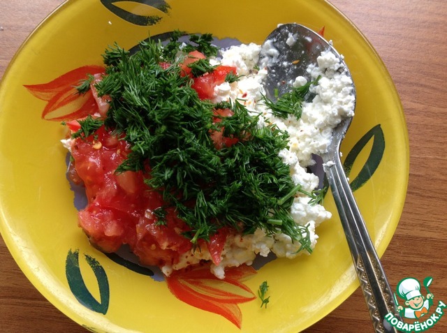 Appetizer of tomatoes and cheese 