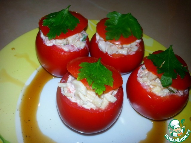 Tomatoes stuffed with squid