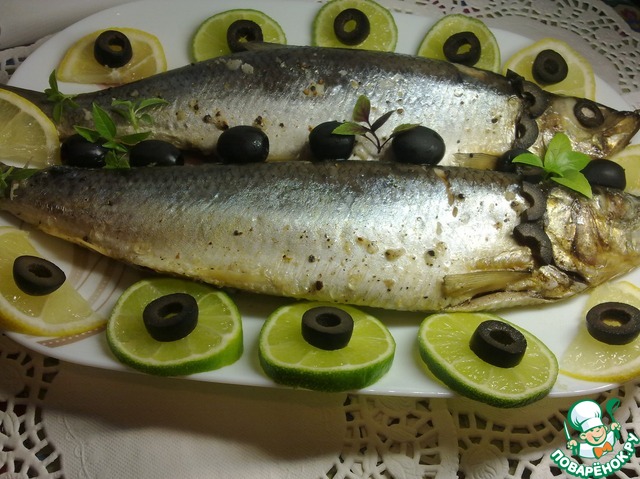 Herring baked with garlic and herbs
