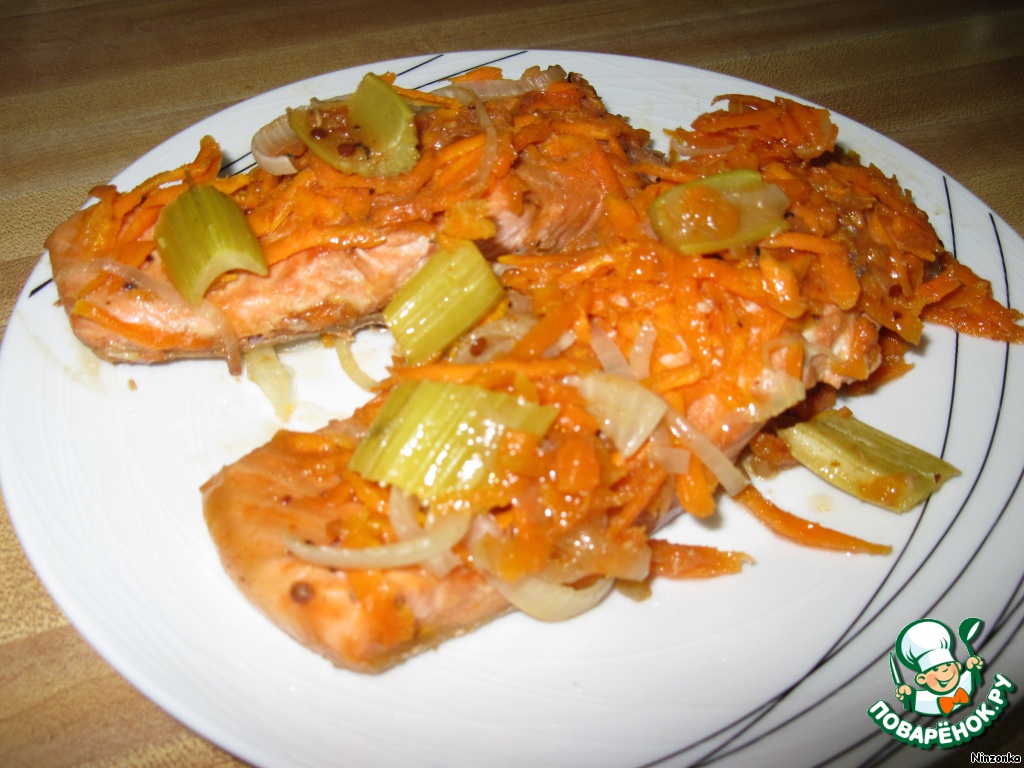 Salmon, baked with vegetables