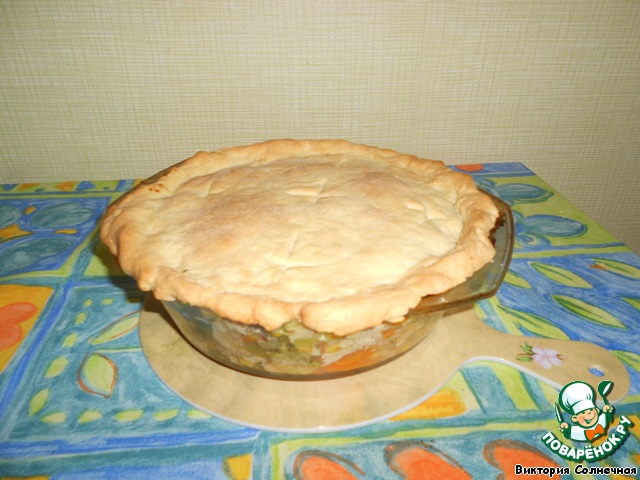 Closed chicken pot pie