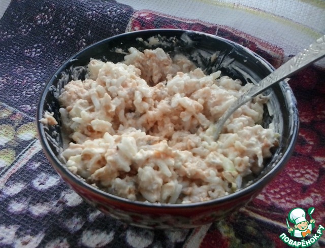 Salad with canned salmon 