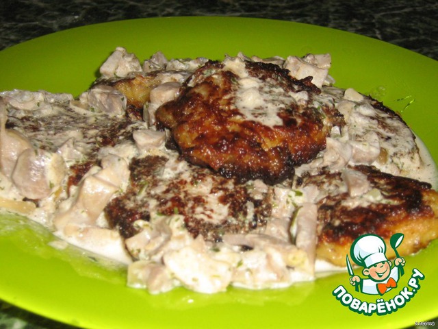 Potato and cabbage patties with mushroom sauce