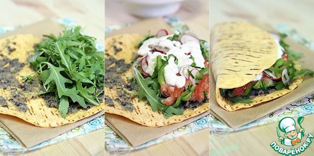 Tacos with beans and guacamole salad