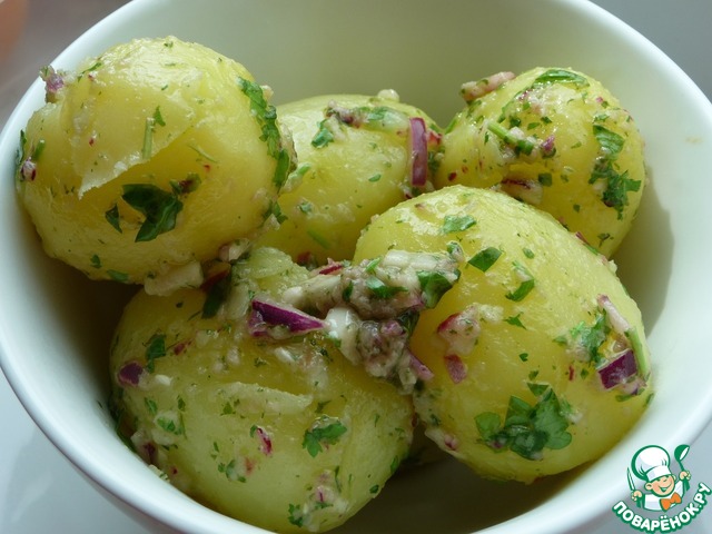 New potatoes in a fragrant sauce