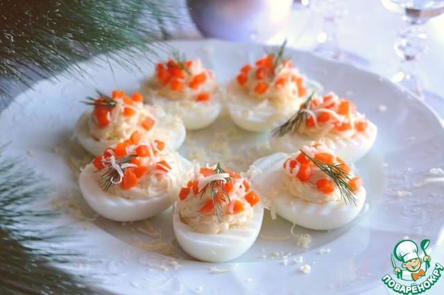Eggs stuffed with capers and cream cheese frosting