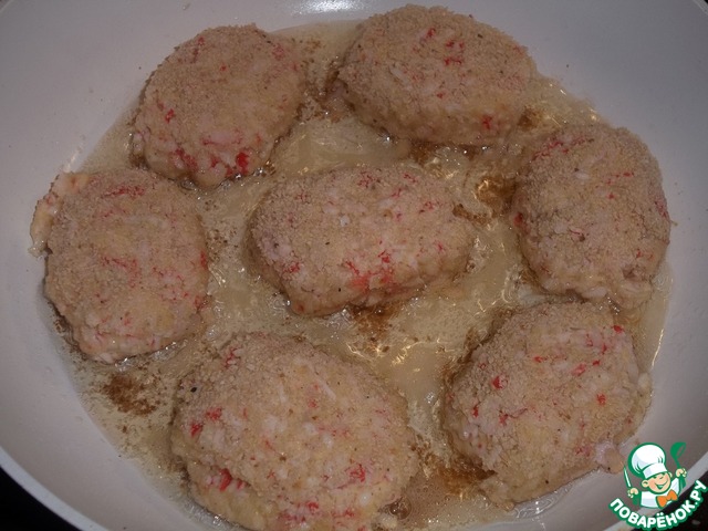 Cutlets from rice and crab sticks