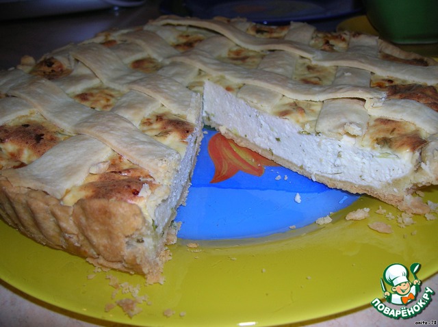 Chicken pot pie soufflé with a lattice