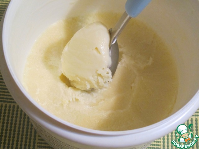 Coconut ice cream